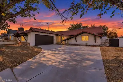 1813 Bracken Avenue Las Vegas, NV 89104