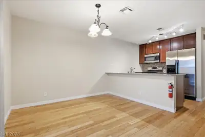 5656 Sea Breeze Avenue Dining Area