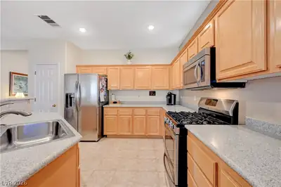 10255 Songsparrow Court Kitchen