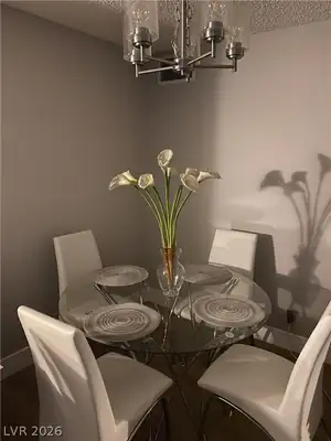 750 South Royal Crest Circle 342 Dining Area