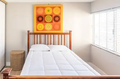 750 South Royal Crest Circle 342 Bedroom