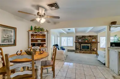 5368 Regal Avenue Dining Area