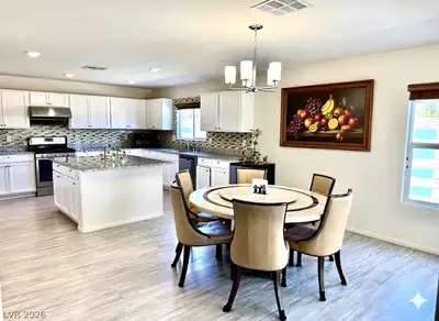 3870 Stadium Avenue Dining Area