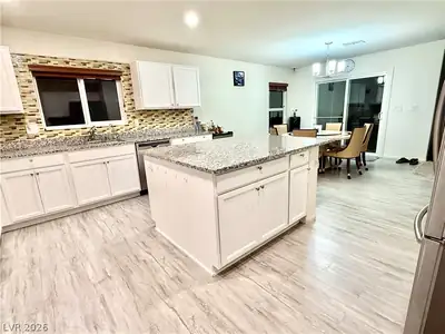 3870 Stadium Avenue Kitchen