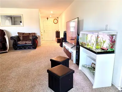 3870 Stadium Avenue Living Room