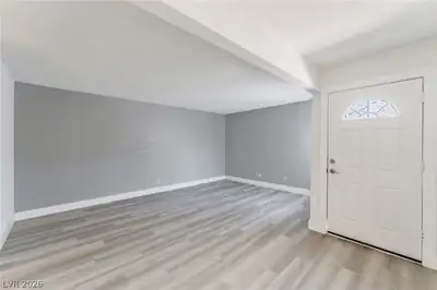 579 Roxella Lane B Living Room