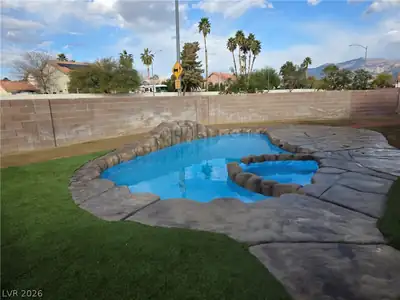 5843 BERRY HILL . Pool