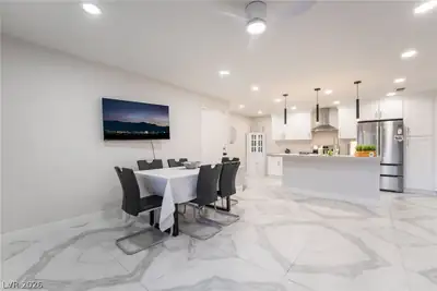 2200 South Fort Apache Road 1038 Dining Area