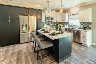 472 Box Canyon Road Kitchen