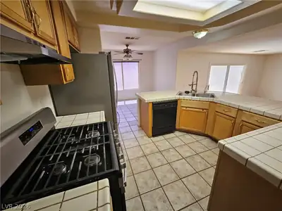 9763 Shadymill Ave Avenue Kitchen