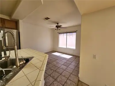 9763 Shadymill Ave Avenue Dining Area