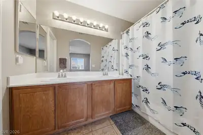 5158 Gilleran Avenue Primary Bathroom