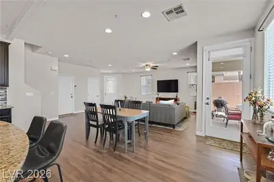 2486 Dragon Fire Lane Dining Area