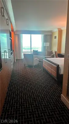 2000 North Fashion Show Drive 3316 