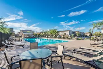 1143 Jesse Harbor Avenue Pool