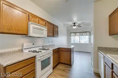475 Lost Eagle Way Kitchen