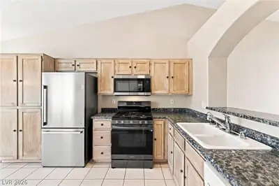 904 Shadowfax Road Kitchen