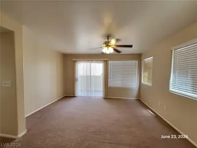 5652 Bonds Flat Street Living Room