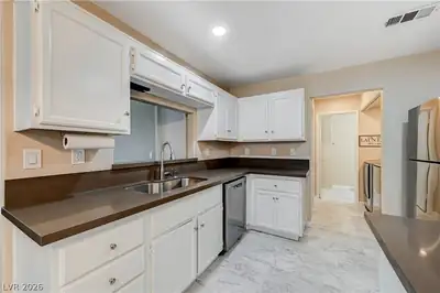 4033 Cape Sand Drive Kitchen