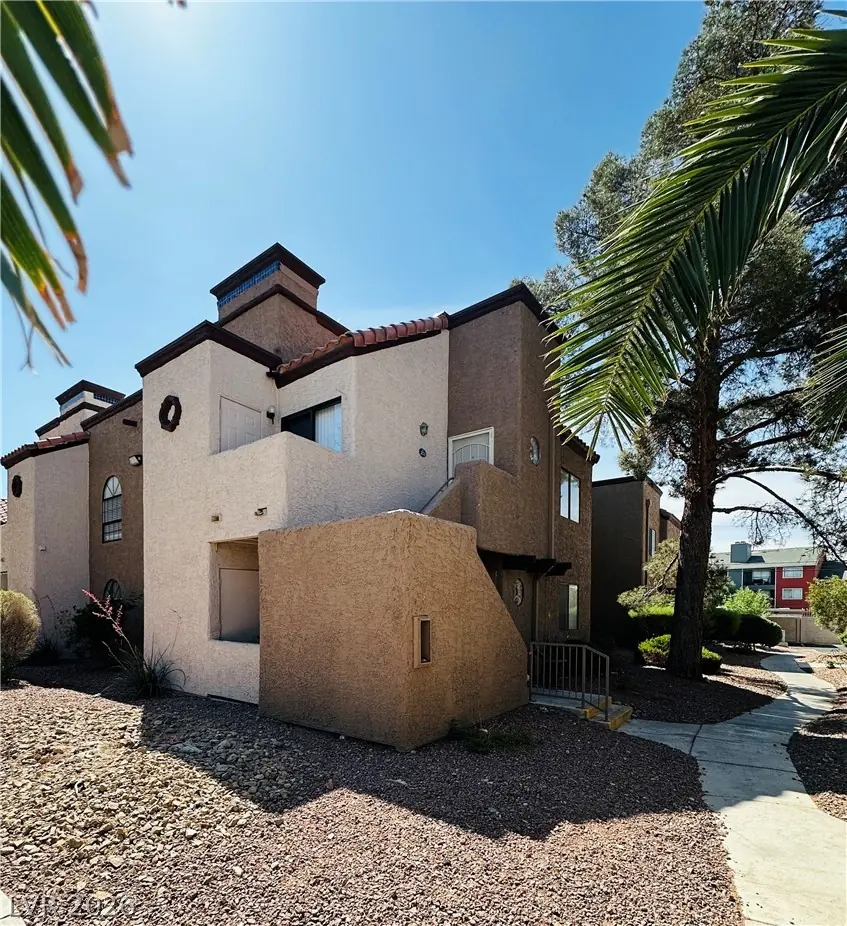 2977 Juniper Hills Boulevard 203