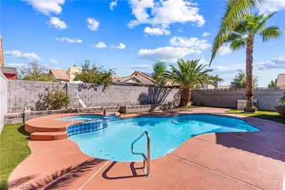 4402 Cassandra Pool