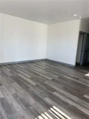 388 Erin Street 4 Living Room
