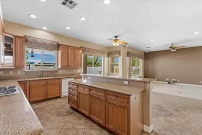 2500 Antique Blossom Avenue Kitchen