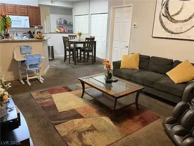 5162 South Jones Boulevard 104 Living Room