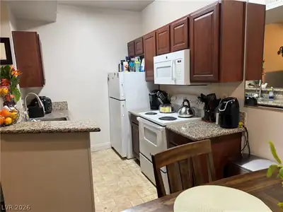 5162 South Jones Boulevard 104 Kitchen