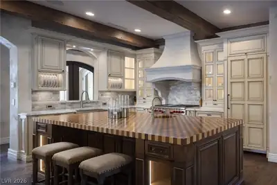 9017 Grove Crest Lane Kitchen