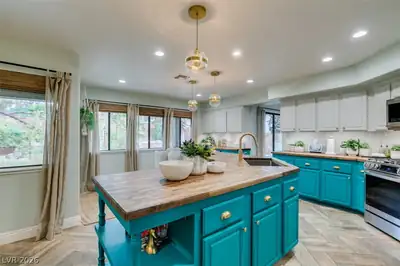 1919 Magnolia Drive, Henderson, NV 89014 Kitchen