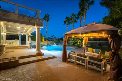 2416 Legacy Island Circle Yard