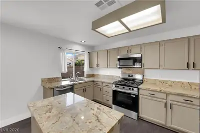 2104 Blue Zenith Circle Kitchen