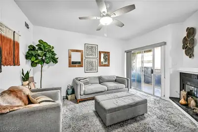 5525 West Flamingo Road 1021 Living Room