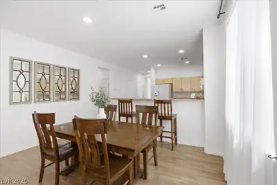 7119 Flagstaff Ranch Street Dining Area