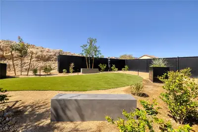 11115 Socrates Ridge Street, Las Vegas, NV 89141 Yard