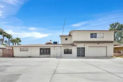325 Vandalia Street Las Vegas, NV 89106