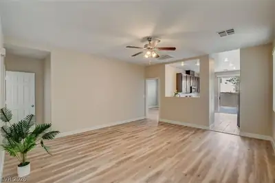 3962 Coyote Ridge Court Living Room