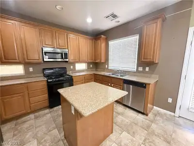 673 Taliput Palm Place Kitchen