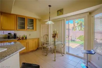 6668 Ironbound Bay Avenue Dining Area