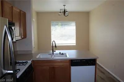 10952 Harvest Hill Lane Kitchen