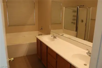 10952 Harvest Hill Lane Primary Bathroom