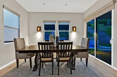 16 Via Tiberina Dining Area