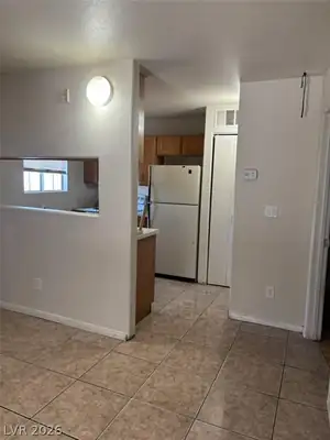 231 West Philadelphia Avenue 1 Dining Area