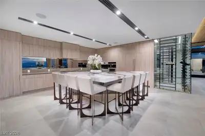 705 Dragon Peak Drive Kitchen