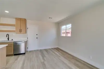 5901 Shawnee Avenue Dining Area