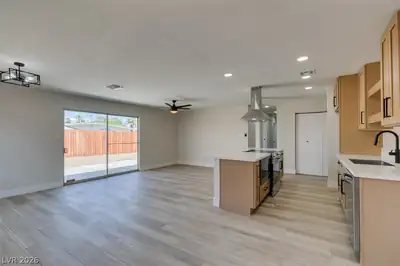 5901 Shawnee Avenue Kitchen