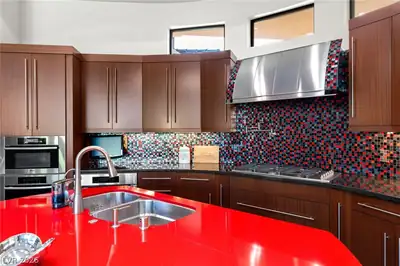 2 Castle Oaks Court Kitchen