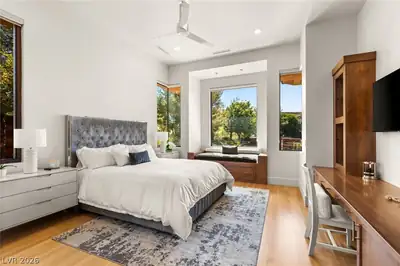 2 Castle Oaks Court Bedroom