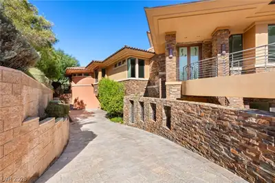 2 Castle Oaks Court Patio
